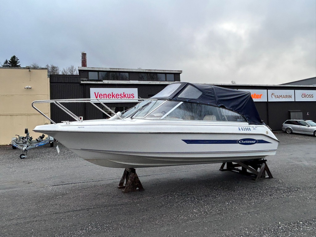 Cresent T-Rex V 23 + Evinrude 115